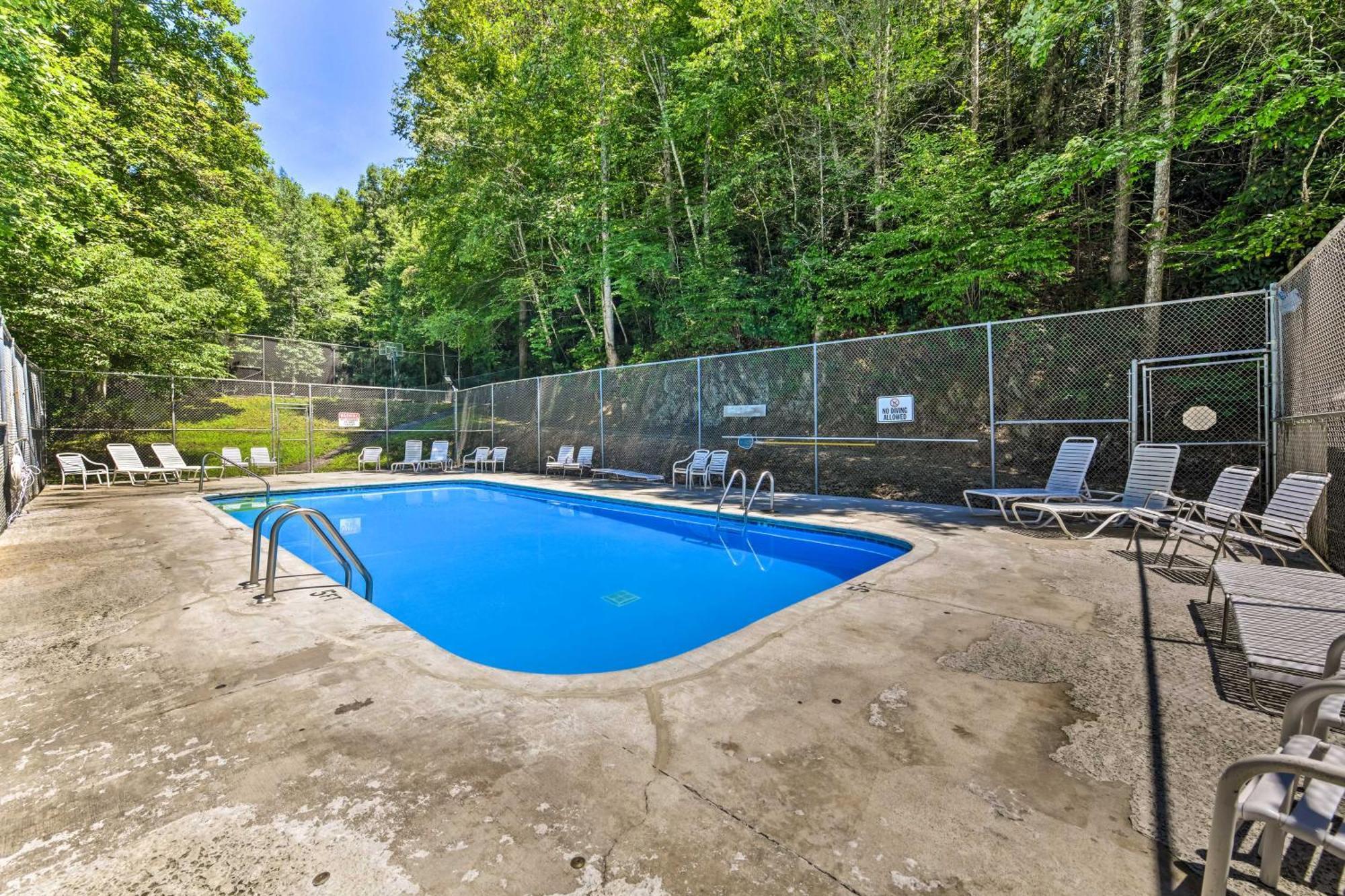 Updated Cobbly Nob Resort Home With Hot Tub! Gatlinburg Exteriér fotografie