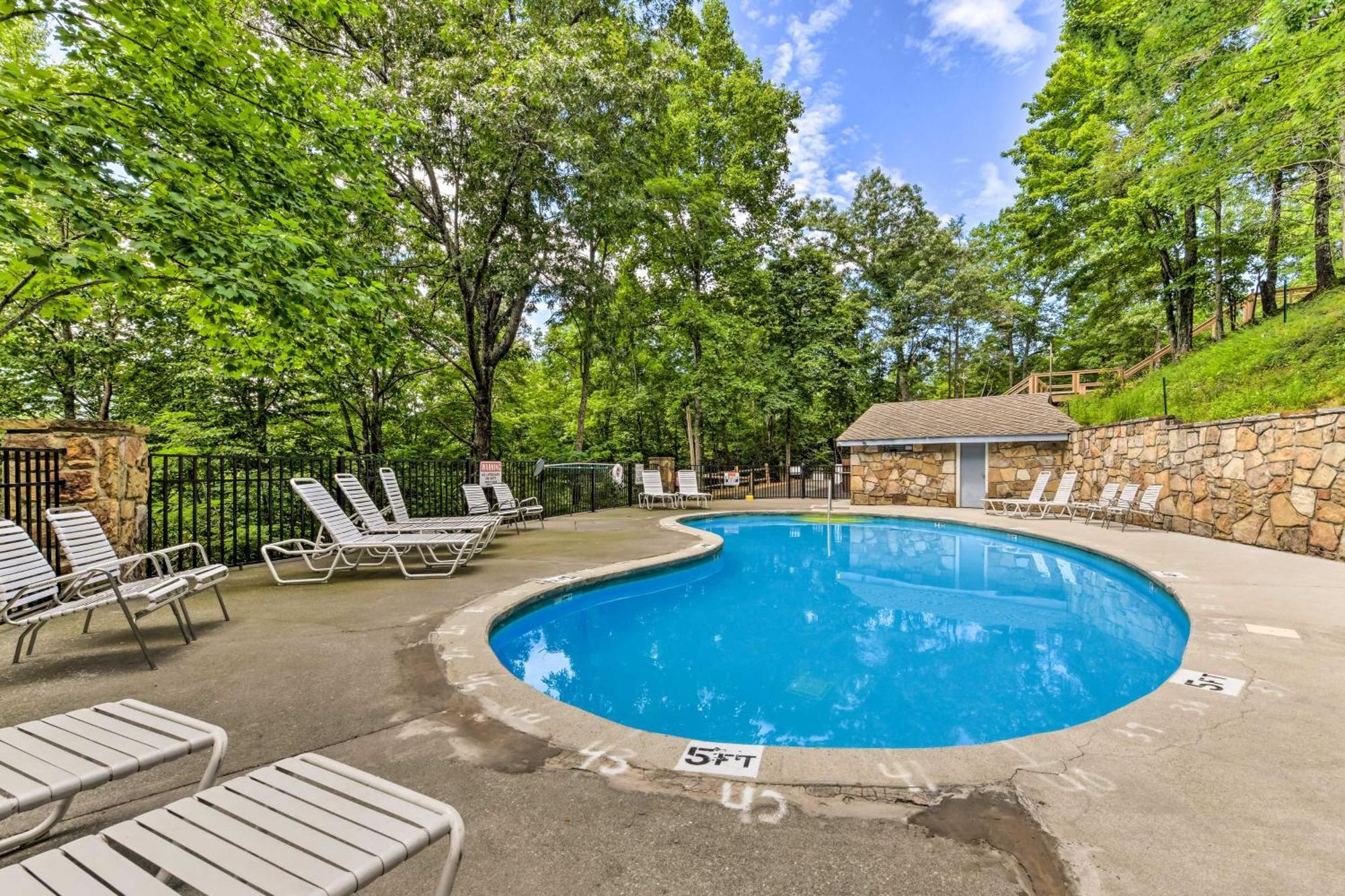 Updated Cobbly Nob Resort Home With Hot Tub! Gatlinburg Exteriér fotografie